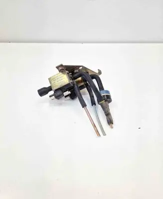 Mercedes-Benz SL R129 Engine mount vacuum valve 0011401760 A0011401760