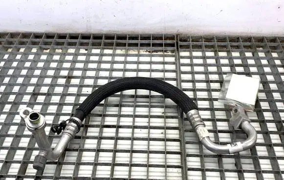 Jeep Grand Cherokee WL Air conditioning (A/C) pipe/hose 68381180AB