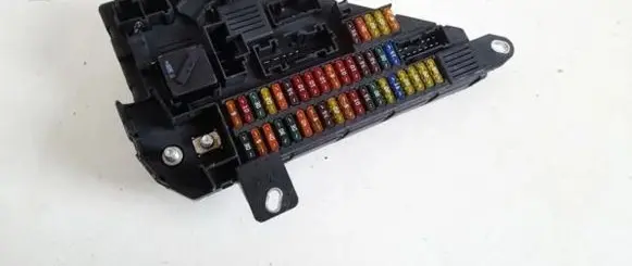 BMW 5 E60 E61 Fuse box set 690661901 6906619-01