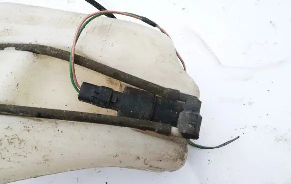 Citroen C3 Windscreen/windshield washer pump 9634556980