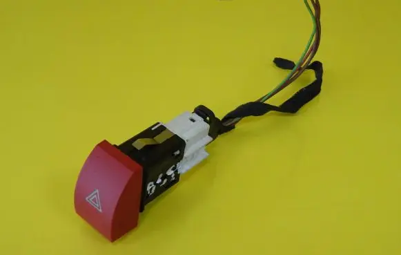 Skoda Octavia Mk2 (1Z) Hazard light switch 1Z0953235A
