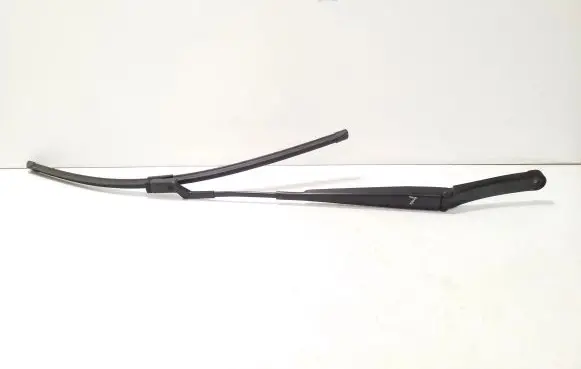 Front wiper blade arm