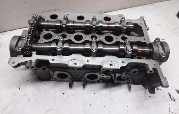 Jaguar XF X250 Engine head PM9X206090CA 9X2Q6A272AA 4R8Q6A270AB
