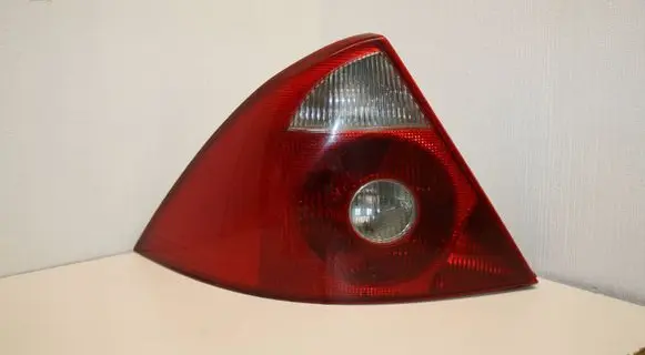 Ford Mondeo Mk III Rear/tail lights 1S7113405A 3S7113405A