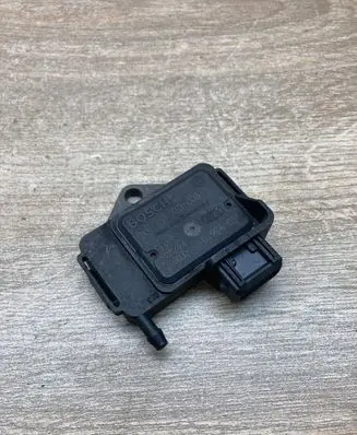 Volkswagen PASSAT B4 Air pressure sensor 3A0906051 0261230008