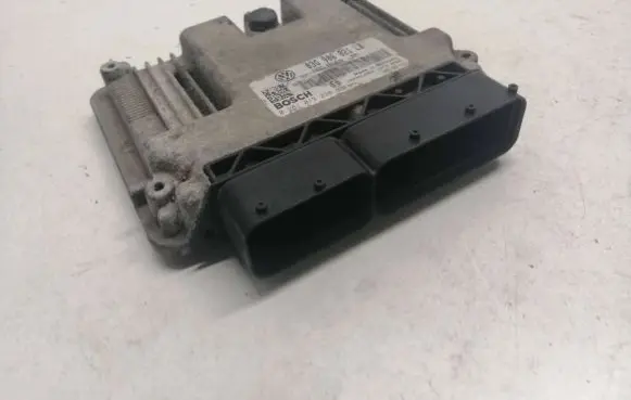 Skoda Octavia Mk2 (1Z) Engine control unit/module 03G906021LB 1039S14582 0281013238