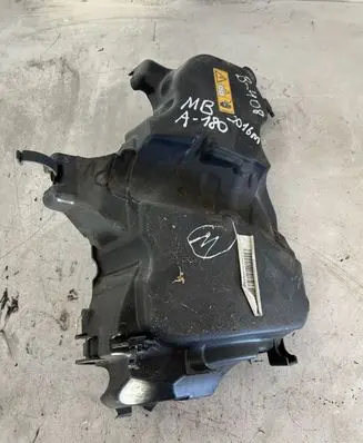 Mercedes-Benz A W176 Engine cover (trim) 175B10888R 175B15264R