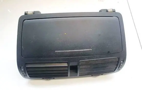 Skoda Octavia Mk2 (1Z) Dash center air vent grill 1z0820951