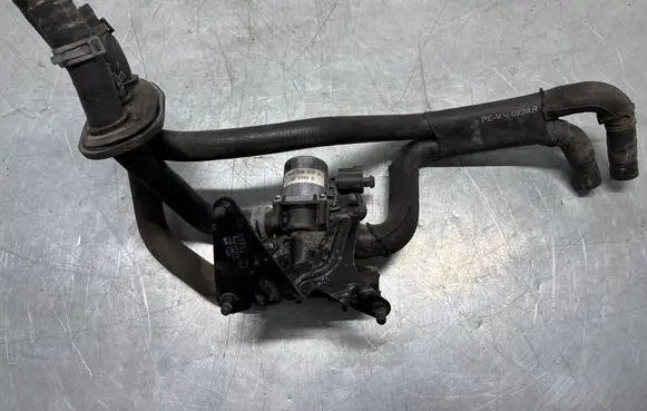 Audi A6 S6 C7 4G Coolant heater control valve 8E0820035B 400399D