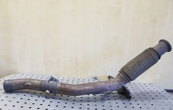 Volkswagen PASSAT B8 Exhaust flexible connection 