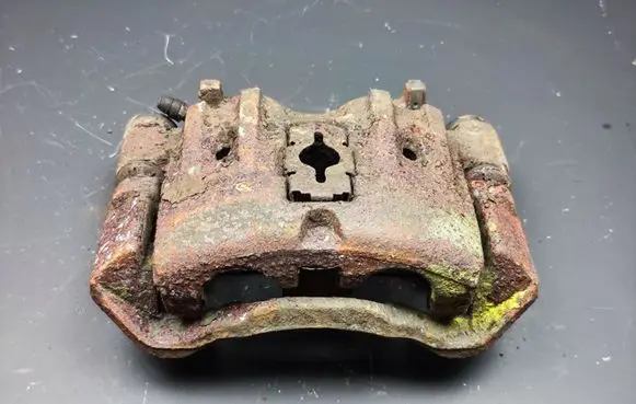Iveco Daily 35 - 40.10 Rear brake caliper 42536627