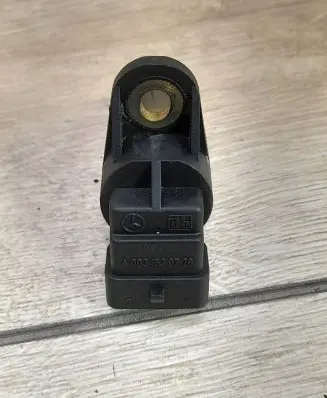 Mercedes-Benz A W168 Camshaft speed sensor A0031539728 250404