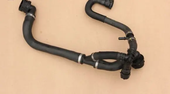 Land Rover Discovery Sport Engine coolant pipe/hose GJ328260AA