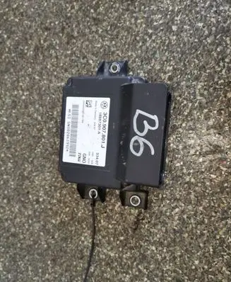 Volkswagen PASSAT B6 Airbag control unit/module 3C0907801J
