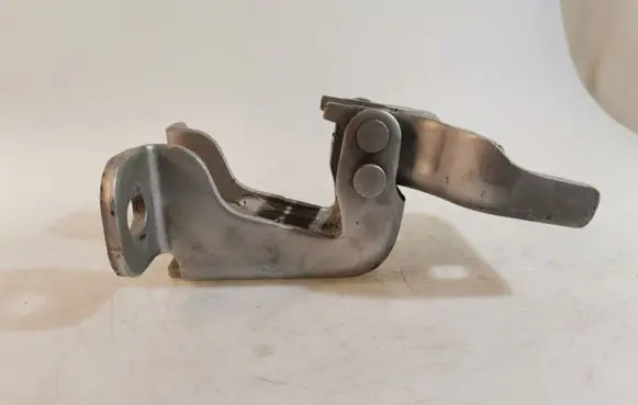 Opel Vivaro Front door upper hinge 804005400R 93450652