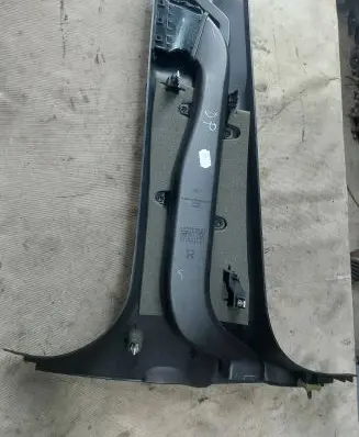 (B) pillar trim (bottom)