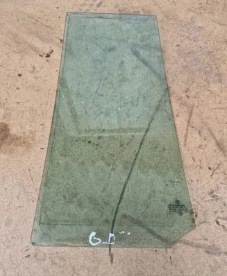 Volkswagen Touran I Rear door window glass DOT27M23100AS2 E000184