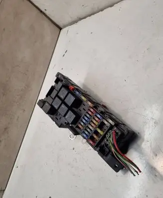Volvo XC90 Fuse module 8678449 518784202 220705114913
