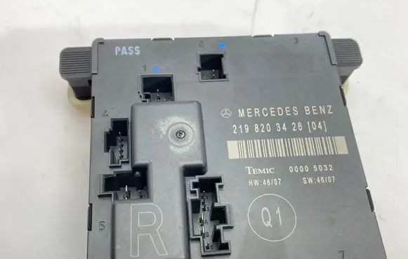 Mercedes-Benz CLS C219 Door control unit/module 2198203426
