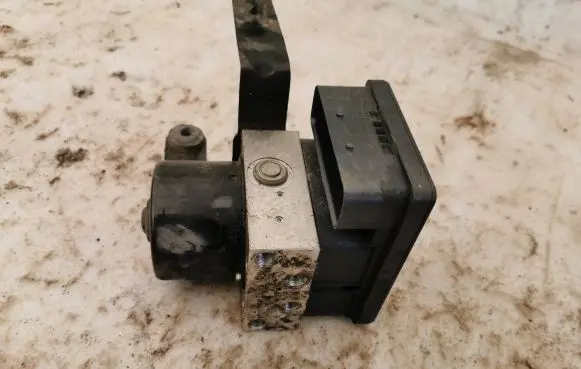 Volvo S40 ABS Pump 00001251F0 30742665AA 10096004253