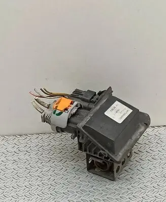 Citroen Berlingo Heater blower motor/fan resistor 9673999880 F2182003 R040