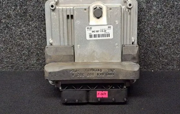 Audi A5 8T 8F Engine control unit/module 8K2907115AF