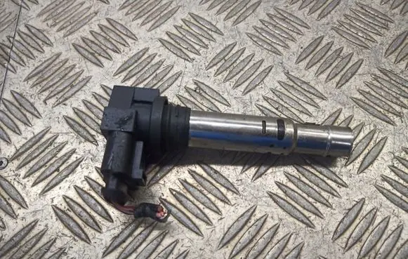 Volkswagen Touran I Spark distributor 036905715F