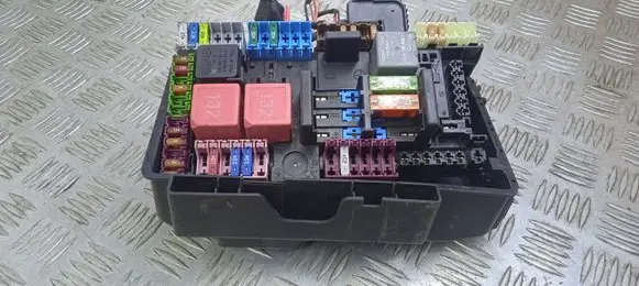 Mercedes-Benz C W205 Fuse module A2059068501