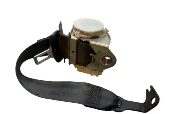 Volkswagen Golf Plus Rear seatbelt 5M0857806