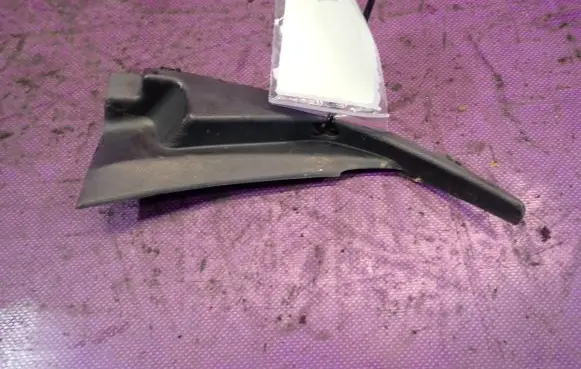 Mazda 3 II Wiper trim BBM451PB1RH