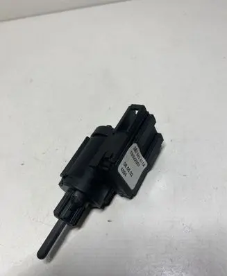 Audi A4 S4 B6 8E 8H Brake pedal sensor switch 3B0945511A 19322007