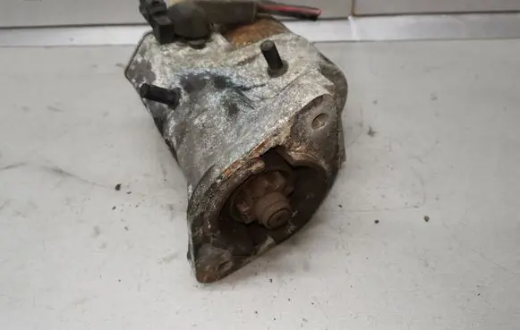 Toyota Corolla Verso E121 Starter motor 2810064430