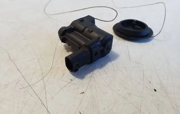 Maserati Ghibli Fuel tank cap lock 607737000A