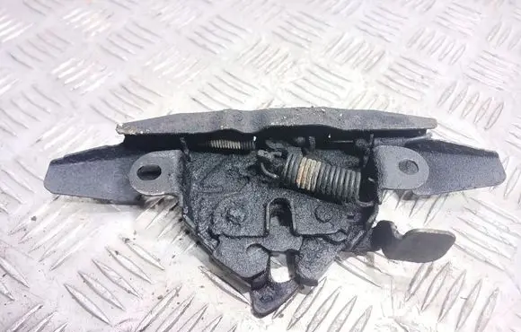 Toyota Corolla E120 E130 Engine bonnet/hood lock/catch