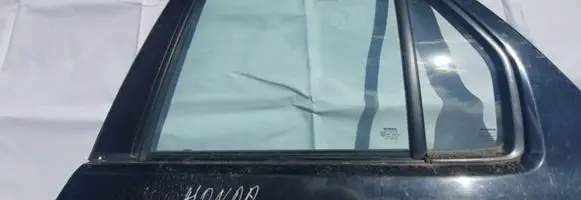 Honda CR-V Rear door window glass