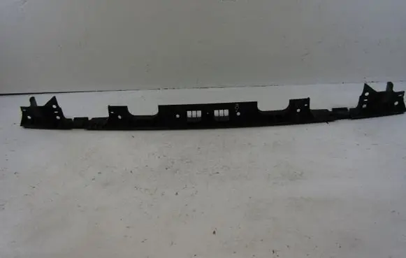 Volkswagen Multivan T5 Rear bumper mounting bracket 7H0807723