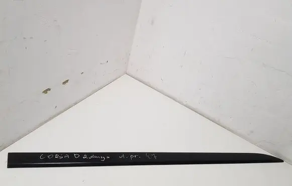 Opel Corsa D Front door trim (molding) 498166255