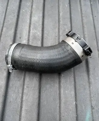 Volvo V60 Intercooler hose/pipe P31686561 31686561 3219224