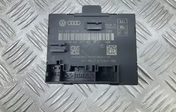 Audi A5 8T 8F Door control unit/module 8T0959795F