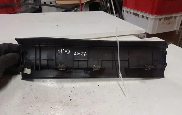 KIA Sorento Rear sill trim cover 858772P000