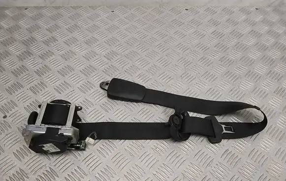 BMW 2 F45 Front seatbelt 7313304