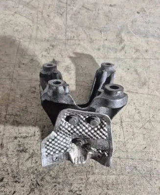 Audi A5 Sportback 8TA Engine mounting bracket 8w0199307H
