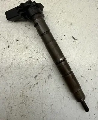 Audi A6 S6 C6 4F Fuel injector 03L130277 0445116 081103