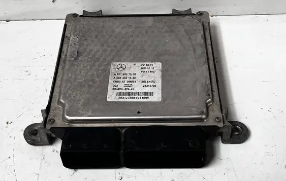Mercedes-Benz C W204 Engine control unit/module A6519007500 A0064467540