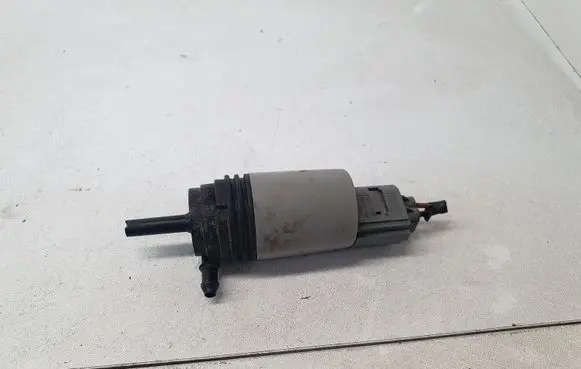 BMW 5 E60 E61 Windscreen/windshield washer pump 67126934159