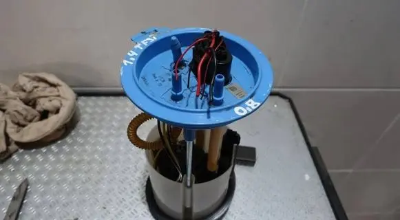Seat Leon (1P) In-tank fuel pump 1K0919051BH