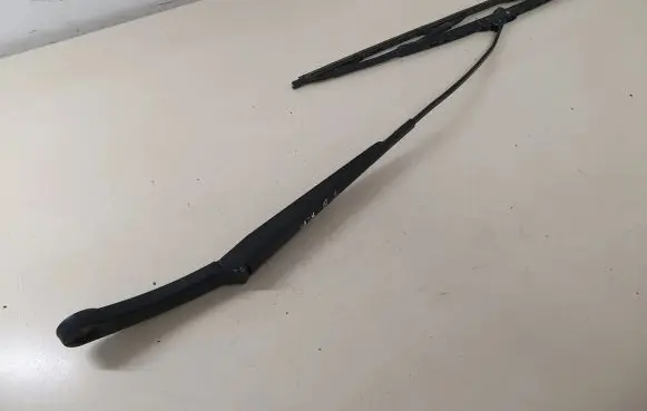 Volkswagen Transporter - Caravelle T5 Front wiper blade arm 7E1955409A