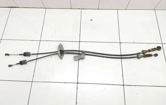 Honda CR-V Gear shift cable linkage 
