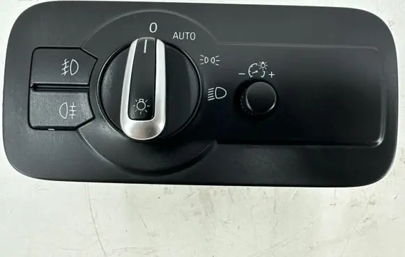 Volkswagen Touareg II Light switch 7P6941431D
