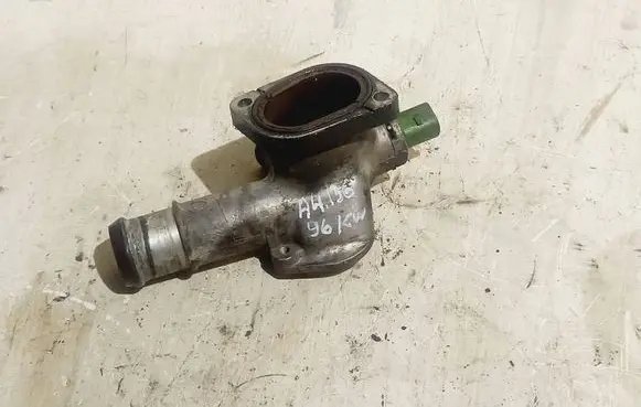 Audi A4 S4 B6 8E 8H Engine coolant pipe/hose 038121133A